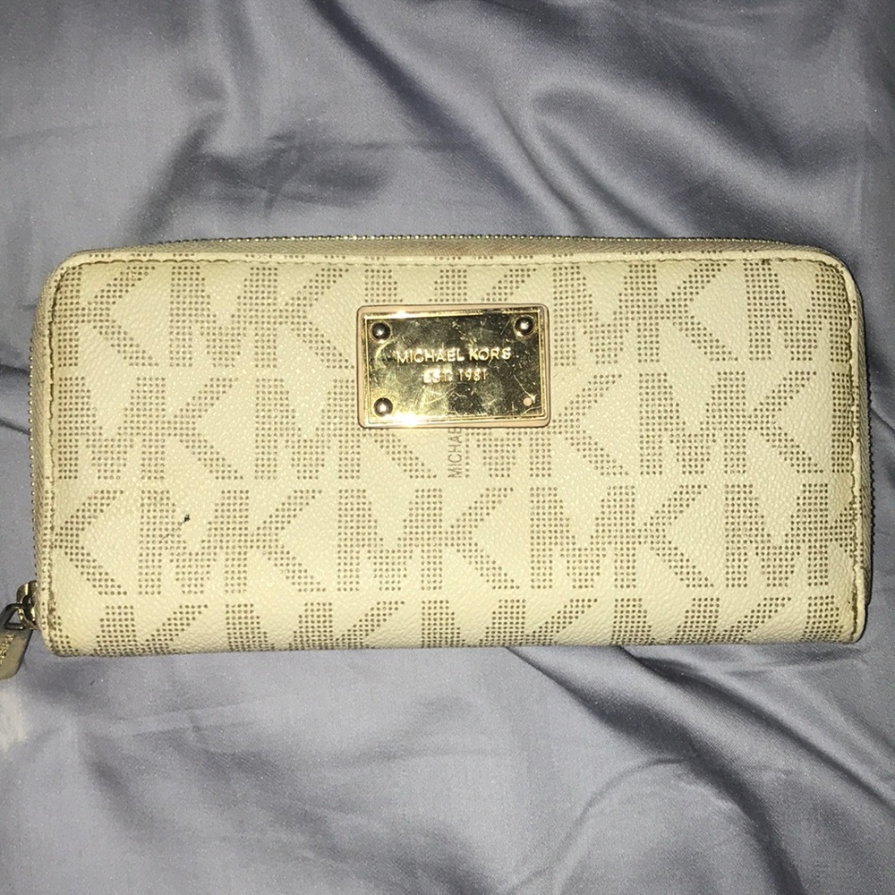 Michael Kors wallet